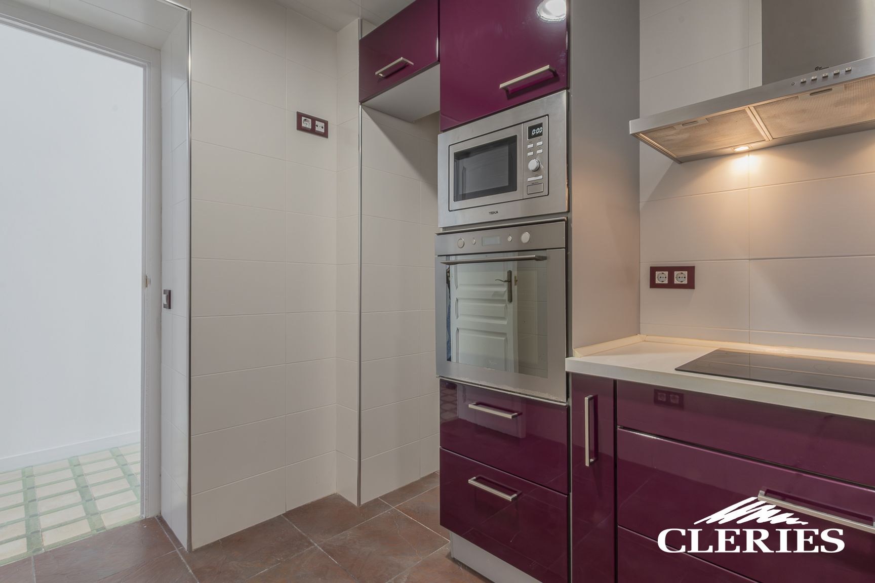 /RealEstateImages/6801/36 [Resolucion de Escritorio].jpg